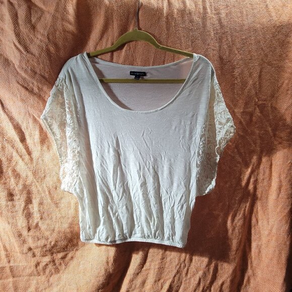 Vintage American Eagle Outfiters White Lace Short Sleeve Top Size Small - Picture 1 of 10